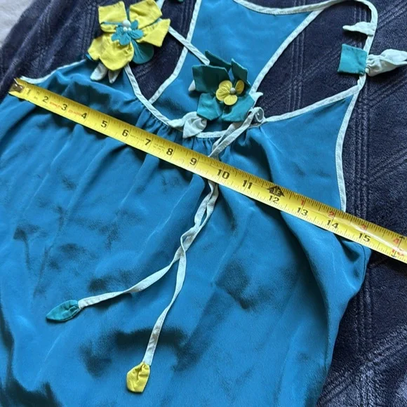Matty M Women’s 100% silk TOP floral accents racer color Top teal approx size M - Picture 6 of 10